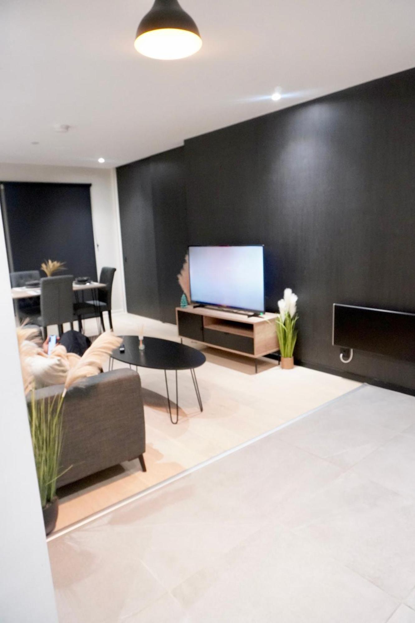 Central Manchester Luxury 2 Bed Apartment With Balcony Buitenkant foto